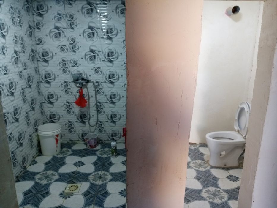 Умид стадион кучасини охирида жойлашган. 3 сотих .