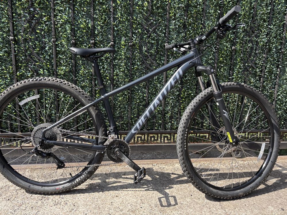 ВЕЛОСИПЕД 29 Specialized Rockhopper  размер М