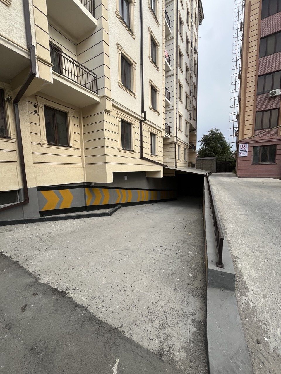 Kvartira + Parkovka, 3 xonali 2-etaj
