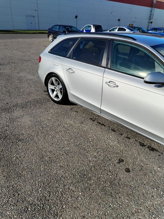Vând sau schimb Audi a. 4.B 8 automat 2.0 2010 diezel 4 moduri de cond