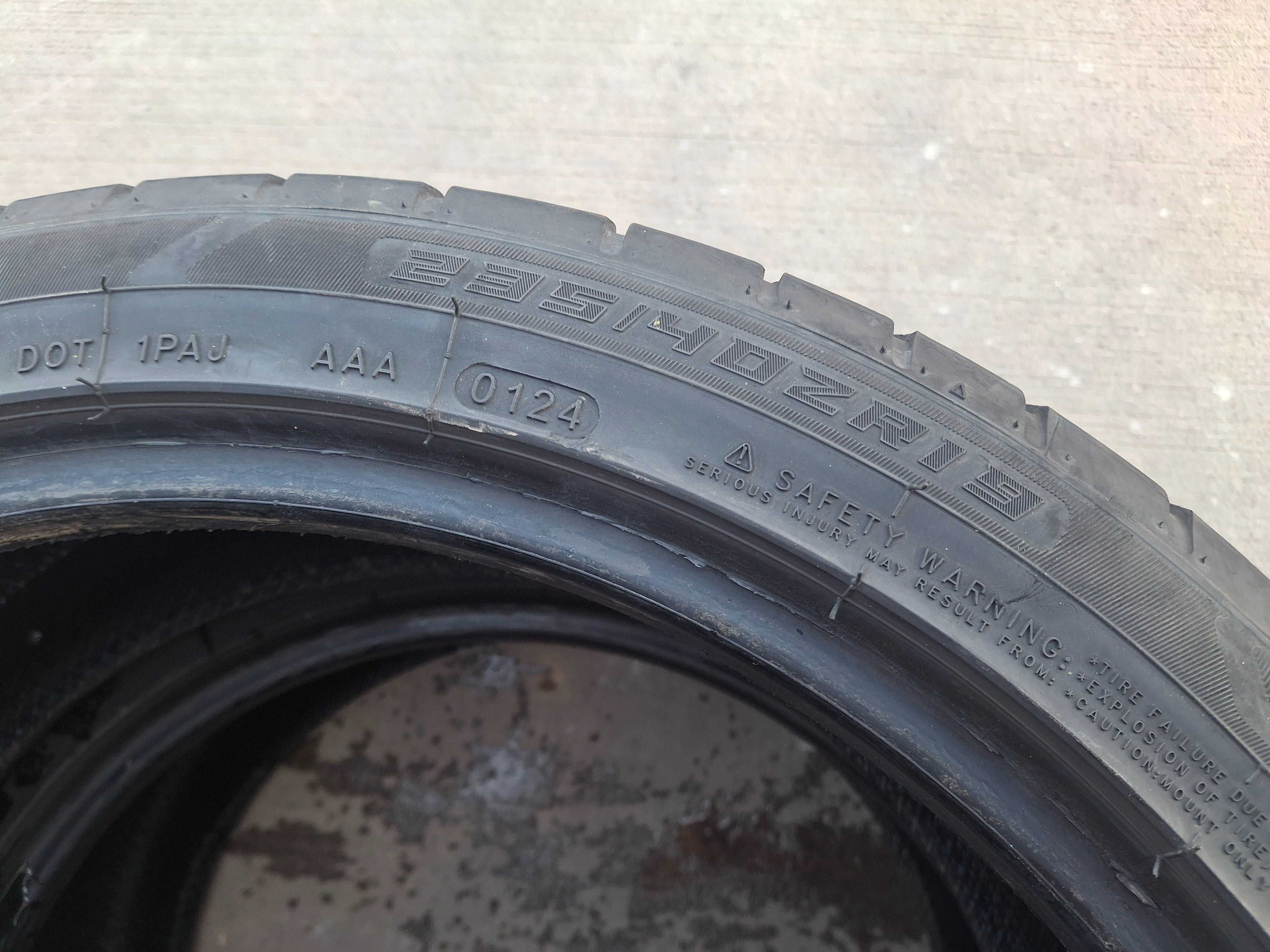 2бр. летни гуми 235/40/19 Windforce DOT 0124