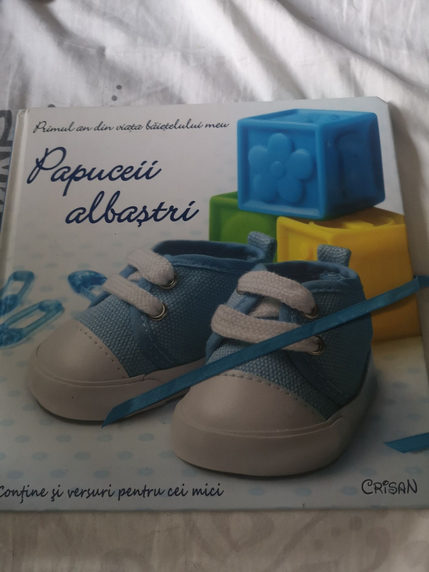 Album bebeluși Papuceii albastri