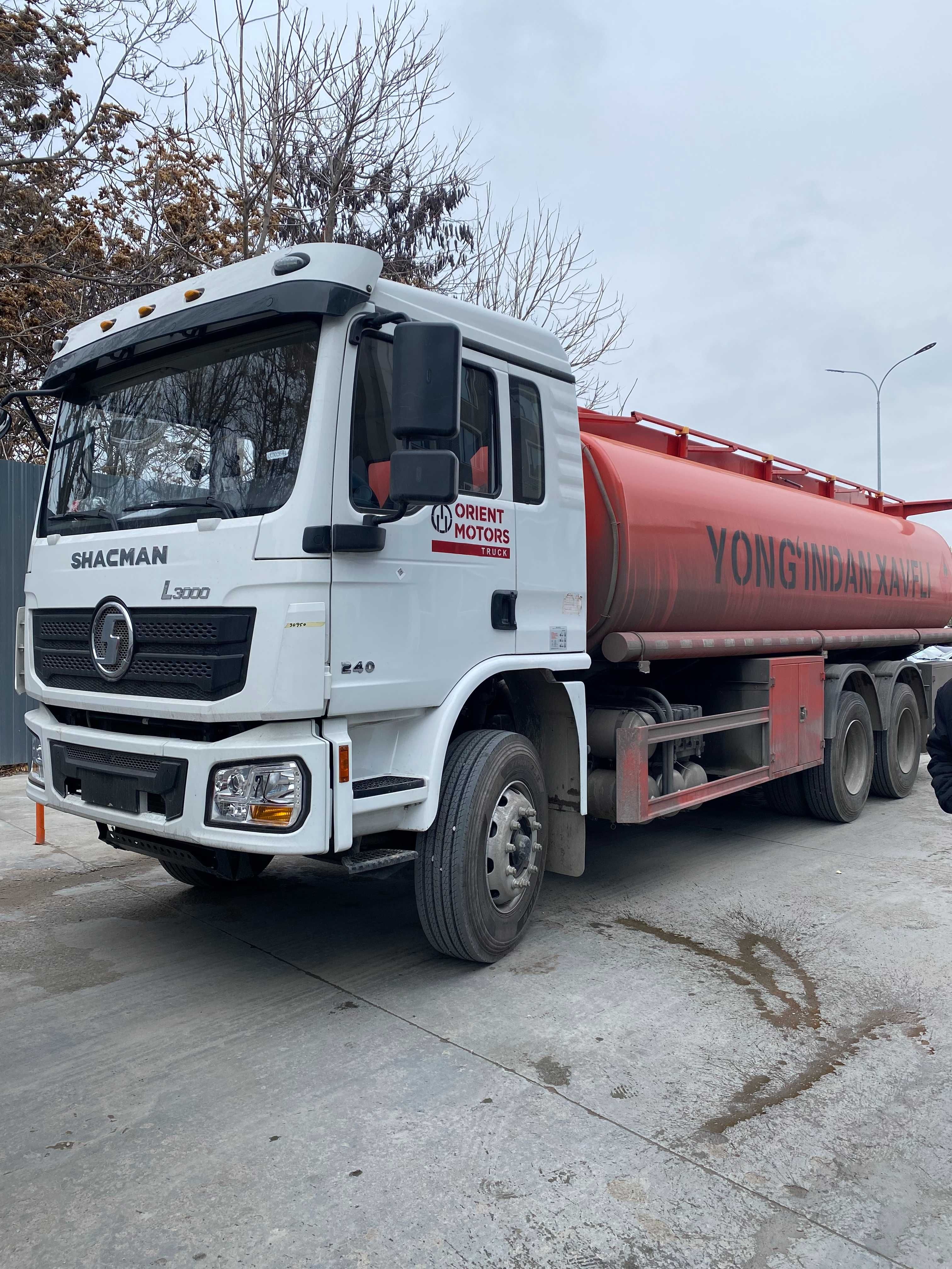 Автотопливозаправщик Shacman L3000 6x4