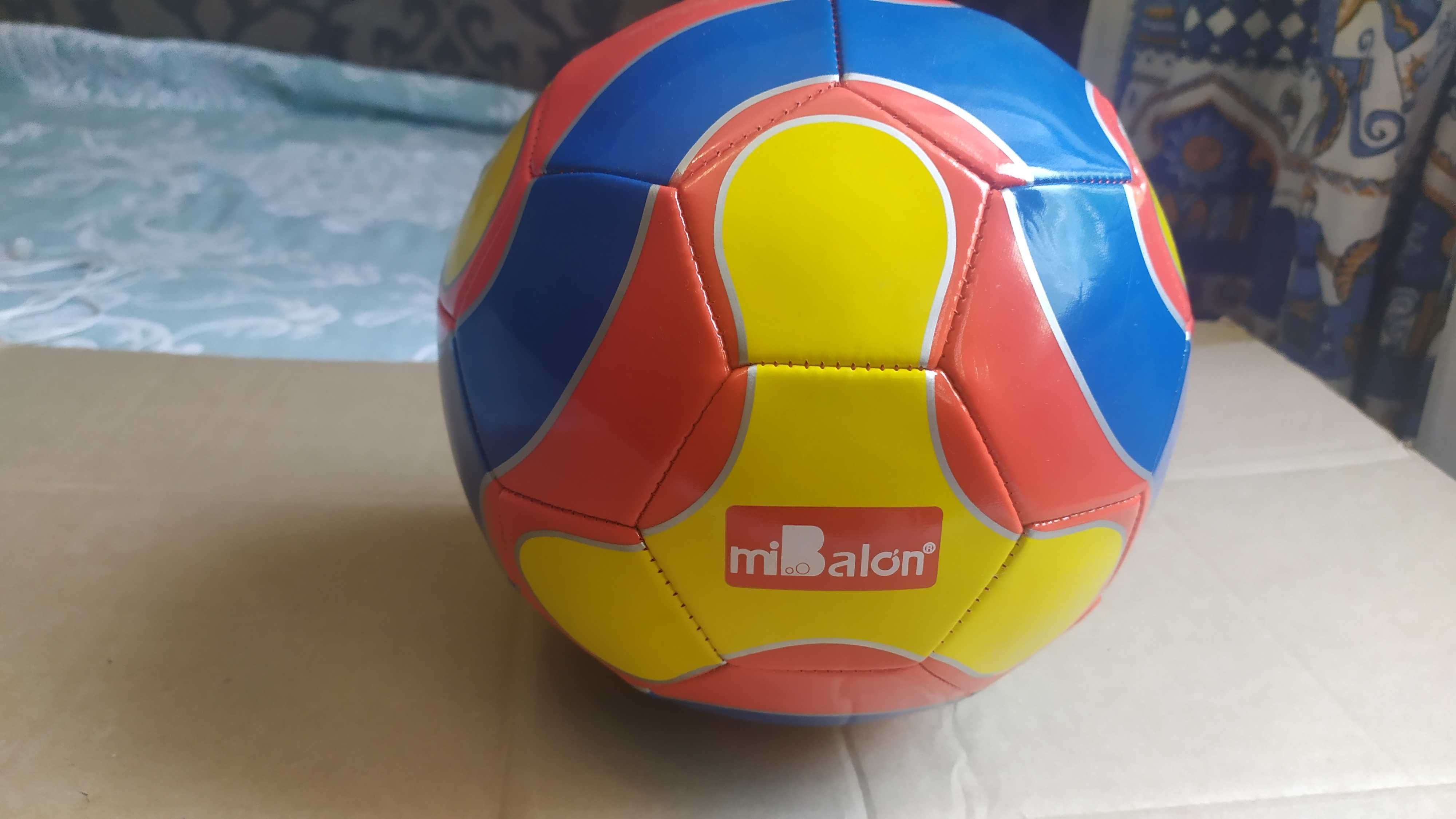 Футбольный мяч синего цвета,для игры в футбол,новый