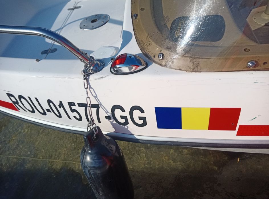 Barcă cu motor Yamaha 80 cp injecție