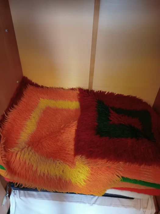 Продавам родопски одеала и губери.