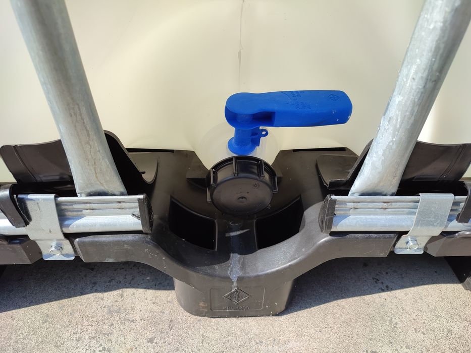 Butoi, bazin, IBC 650 litri, 600 litri, palet plastic, lemn, ca NOU!