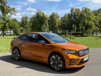 Skoda Enyaq primul proprietar, garanție 06.2027, roti vara-iarna