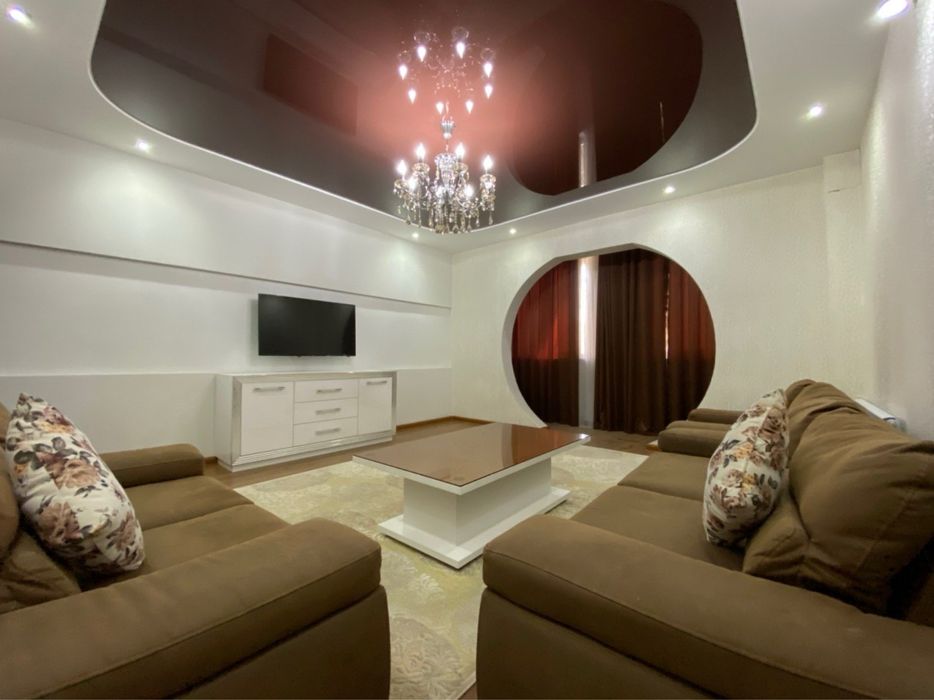 Сдаю 2-х комн кв на метро Айбек