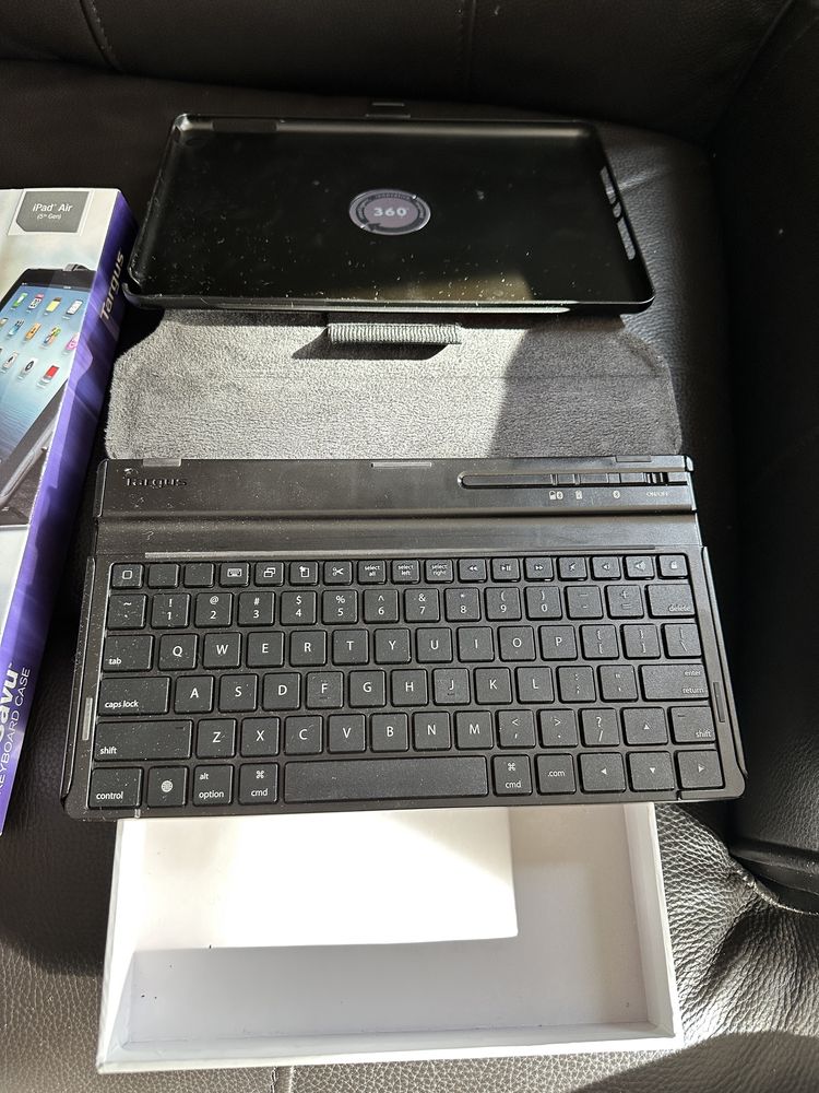 Калъф с клавиатура за iPad 5th Generation