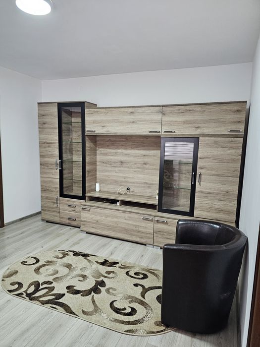 Apartament cu 3 camere de vânzare