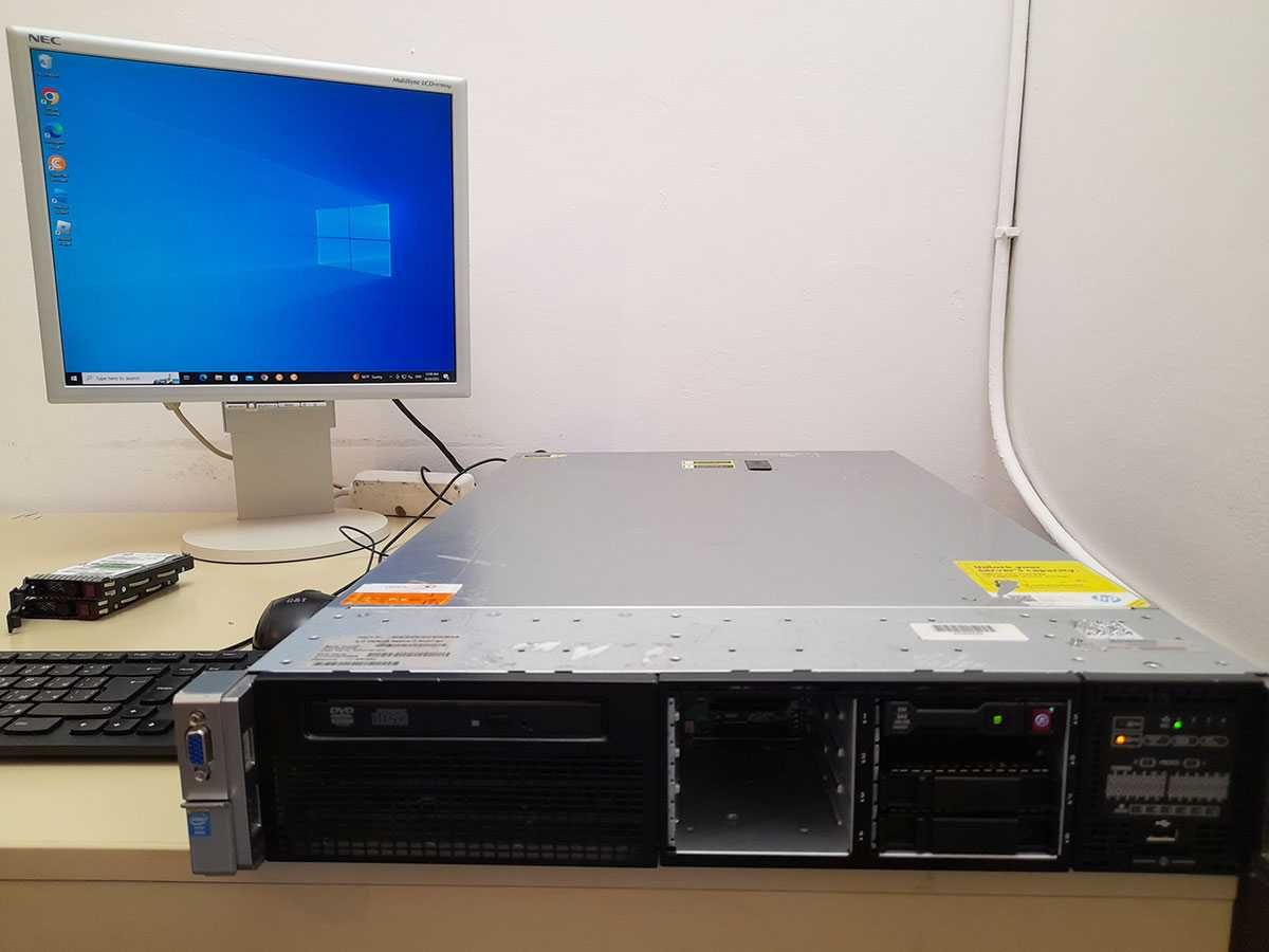 HP ProLiant DL380Gen8 2x XEON 48 ядрен компютър с Windows 10,GPU GT220