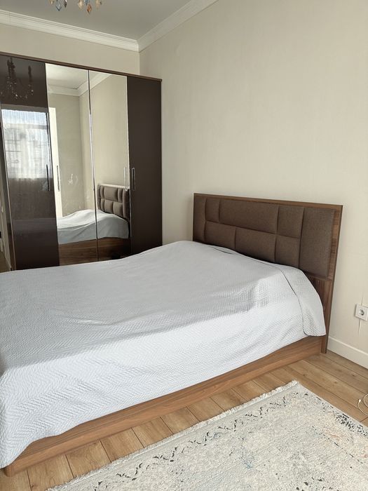 Продам спальный гарнитур