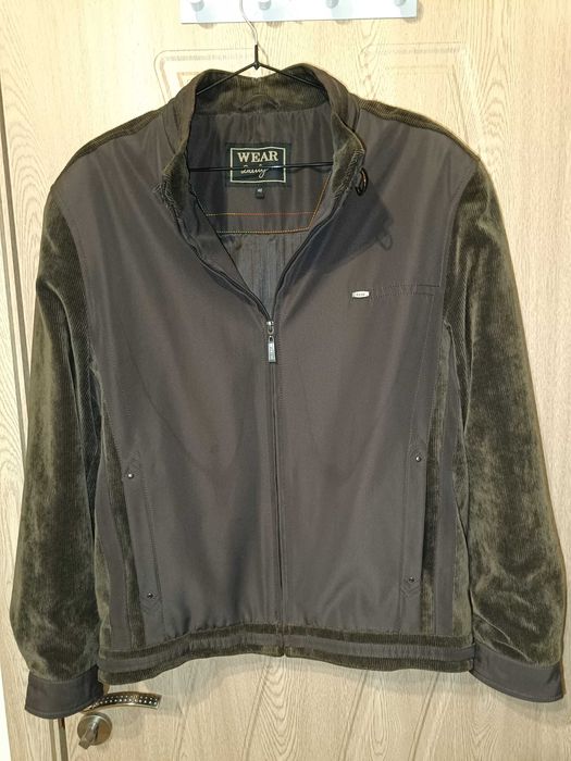 Продавам якета и суичър