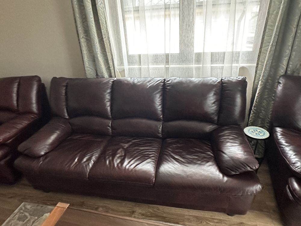 Set Living Piele Natur/Canapea Extensibila/2 Fotolii / Taburet / Masa