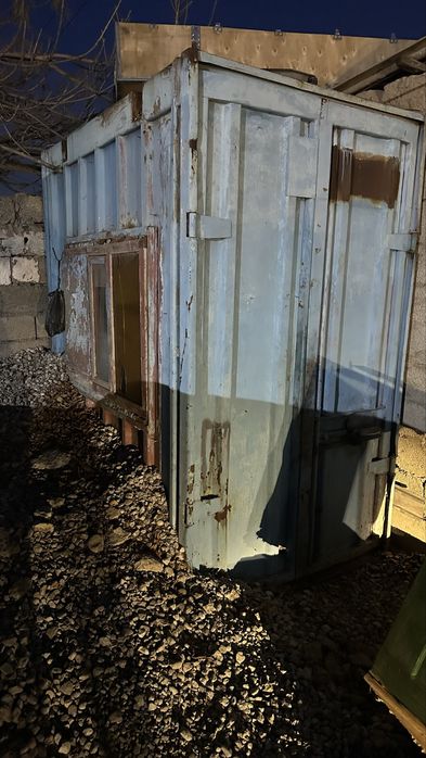 Продается 2 контейнера срочно