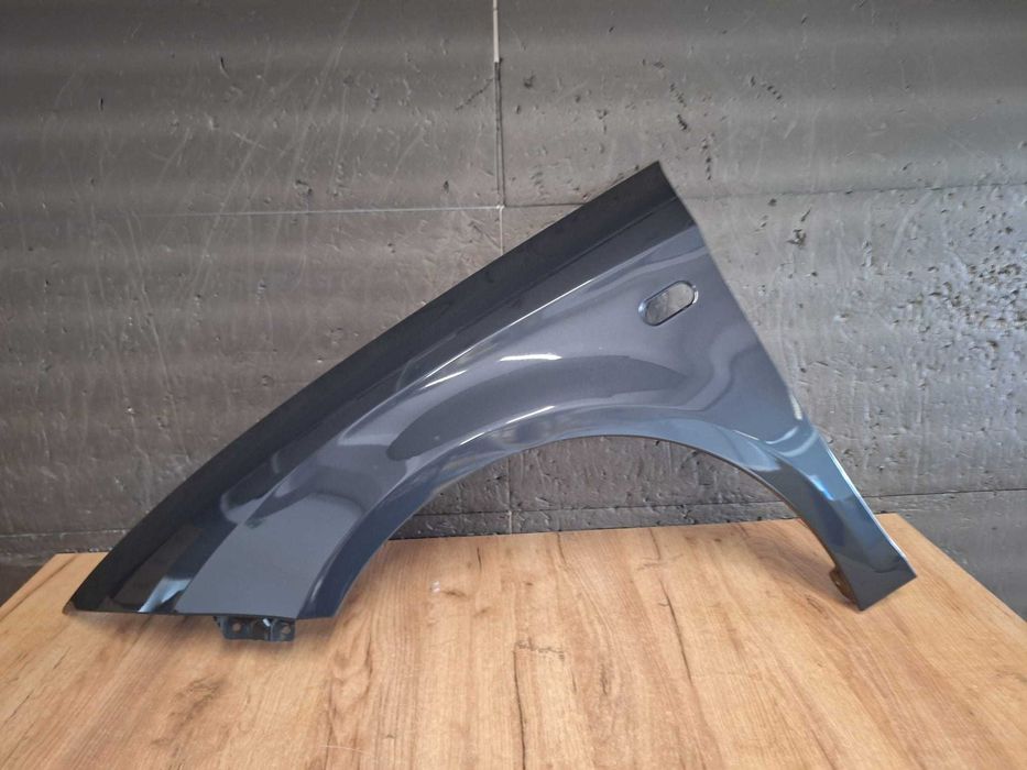 Aripa Fata Stanga Seat Leon An 2005-2009 (LS7Z (Gri))