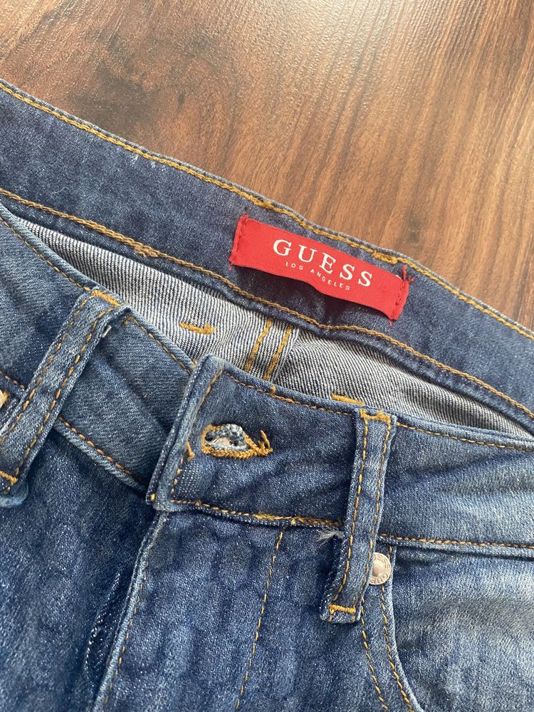 Дамски дънки Guess оригинални