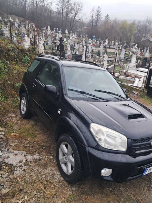 Vand toyota rav 4 an 2005 4x4 3250 euro