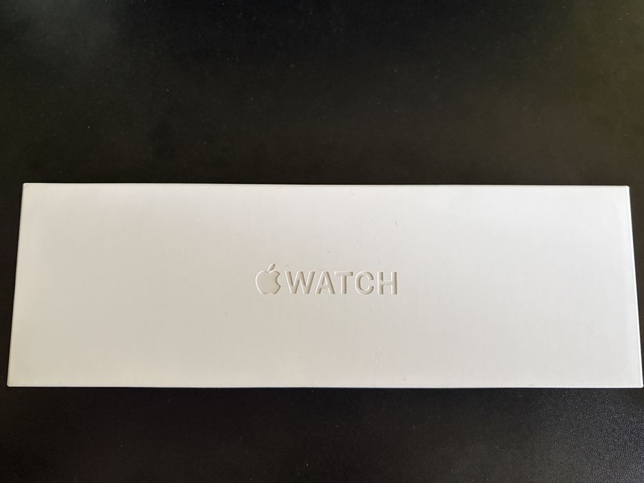 Чисто нов Apple Watch Series 11 46mm Space Gray Al Black SB M/L GPS