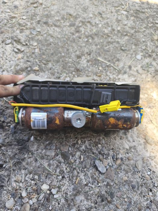 Airbag pasager bord Volkswagen Passat B6 2005-2010 3C0880204D