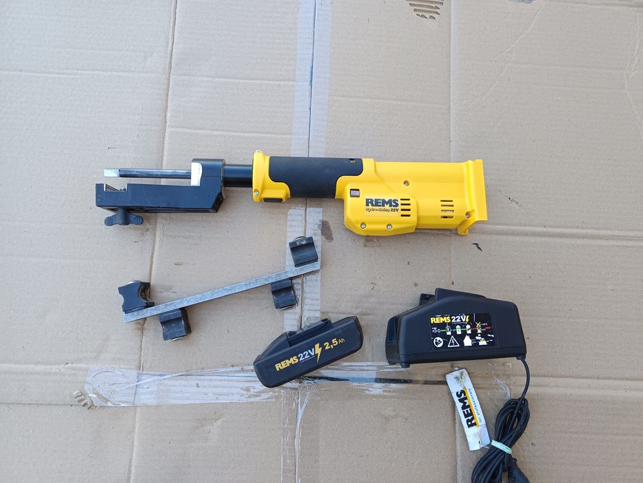 Rems presa hidraulica de sertizat cu acumulator 22v