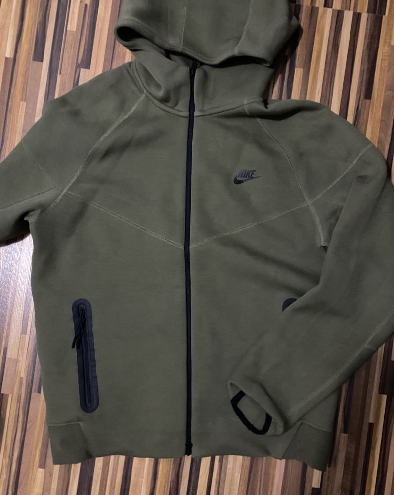 Nike tech fleece екип оригинален - зелен