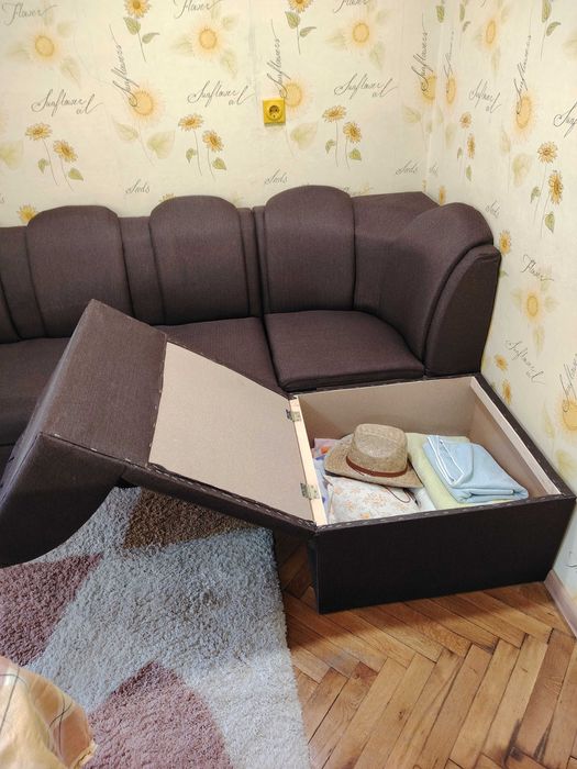 Продавам ъглово канапе