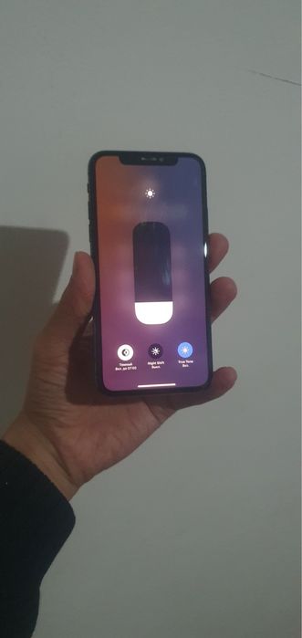 Iphone XS sotiladi arzon