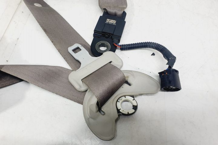 Centura de sigurante dreapta fata 7q3370-p Lexus LS 4 F4  [din 2006 pana  2009] seria