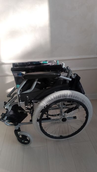 Кресло инвалидное коляска