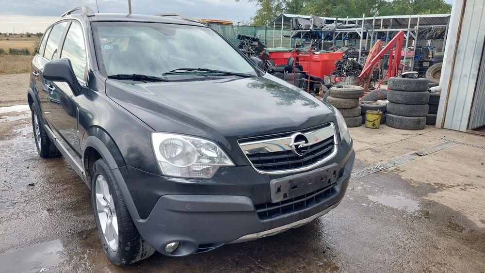 Dezmembram Opel Antara an 2008 motor 2.0 Cdti cutie 4x4 Automata