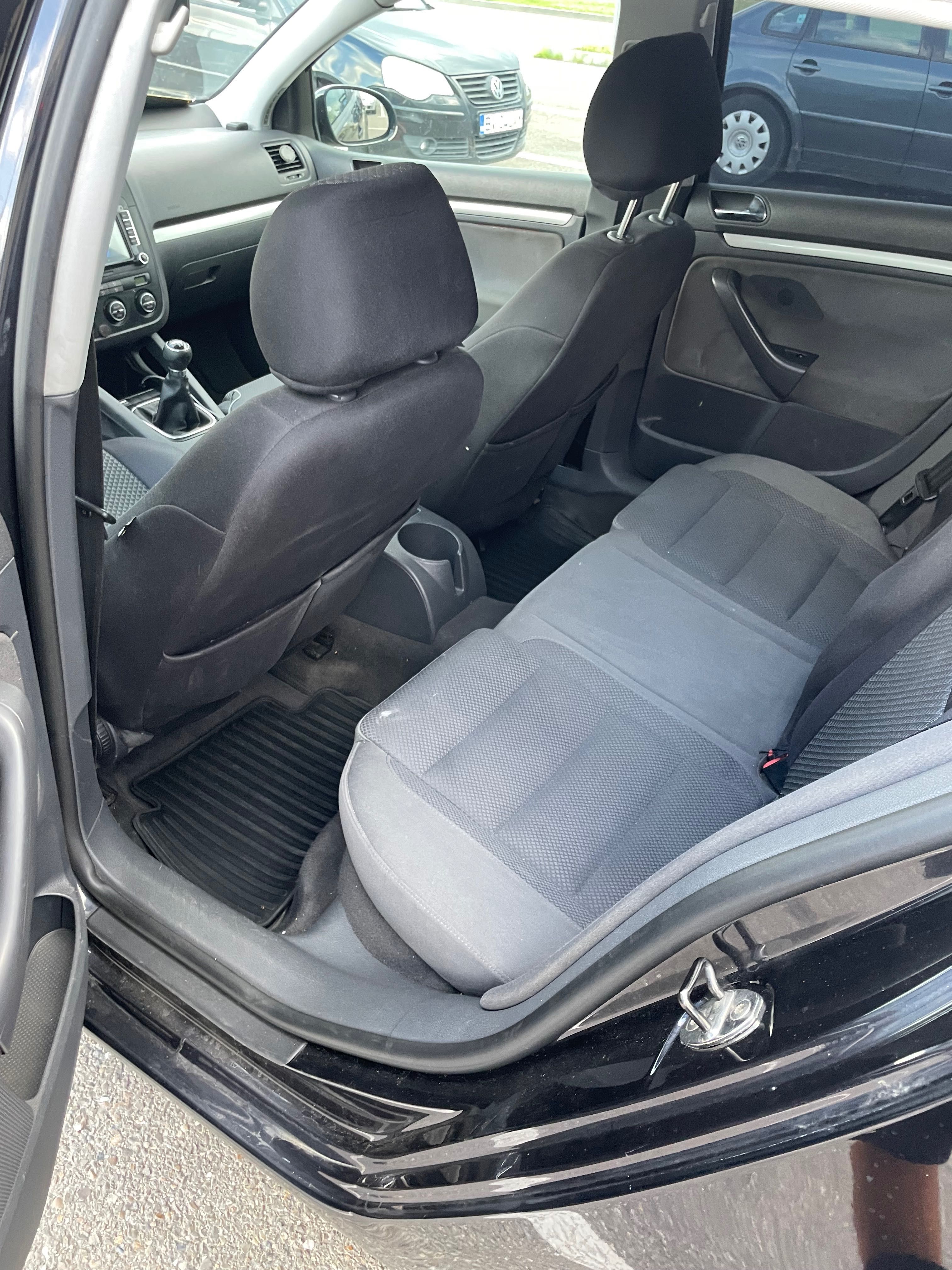 Volkswagen  Golf 5