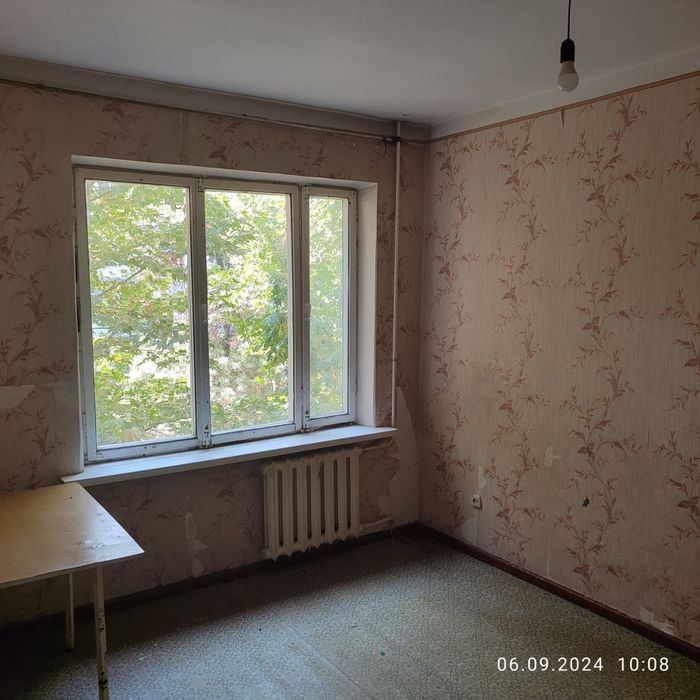 Юнусобод-4 Универсам бозорга Якин 2 хонали гиштли Уй пустой холатда