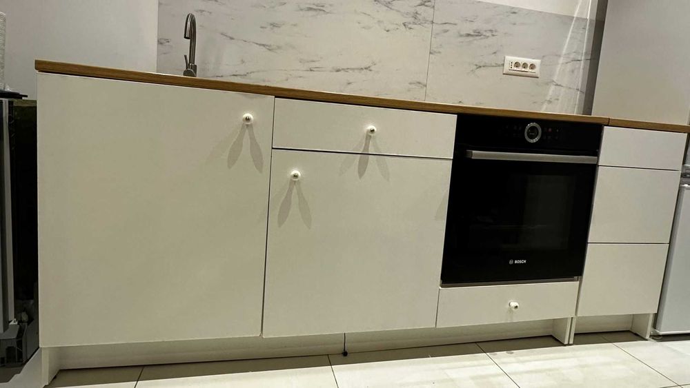 Bucaterie IKEA KNOXHULT (folosit, cu deteriorări minore)