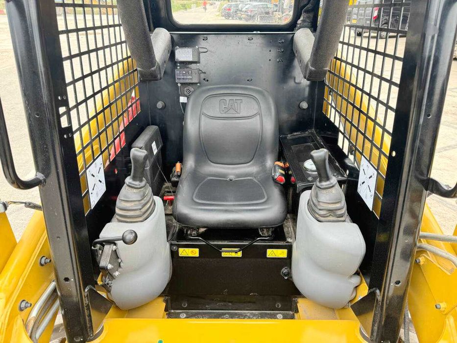 Фронтален товарач Caterpillar 216B – 2,6 т, 49 к.с. (Нов) +Видео