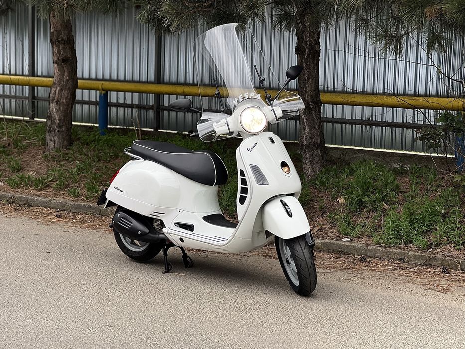 Piaggio Vespa 250 GTS
