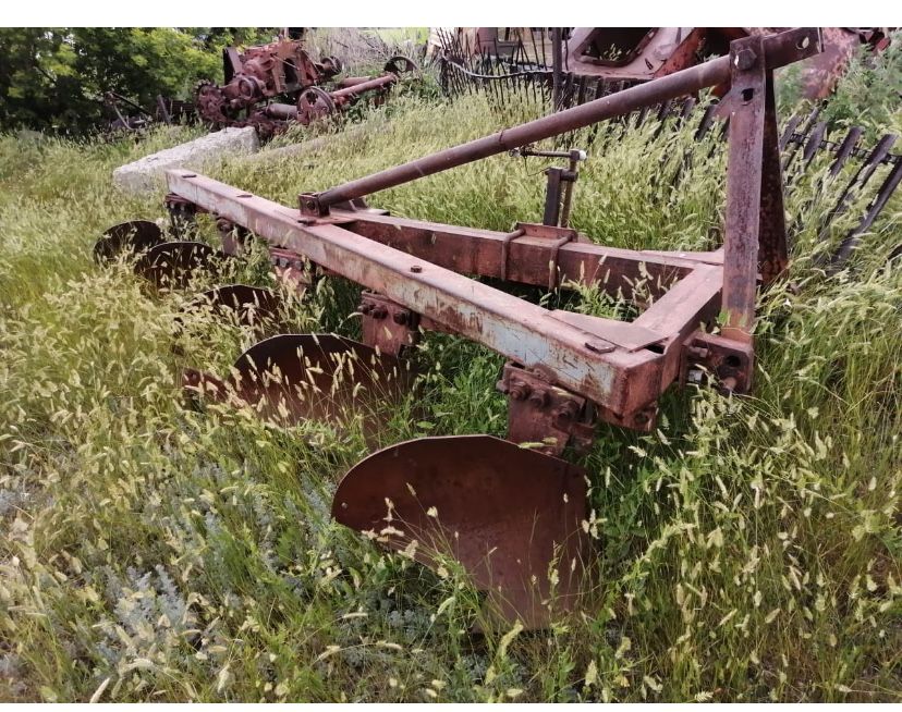 Плуг 5ти корпусной