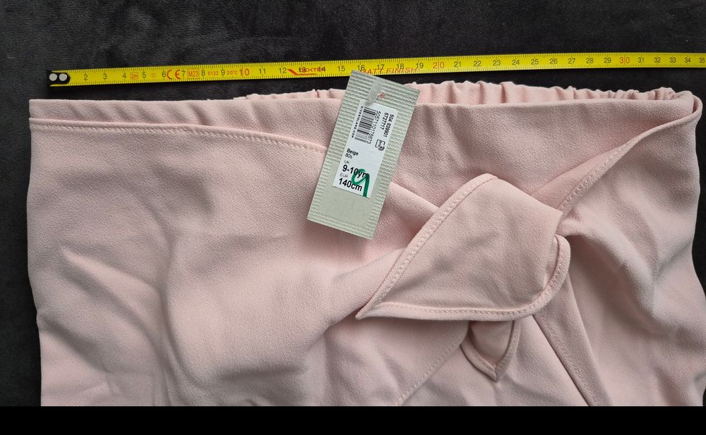 Pantaloni scurți tip fustă noi, River Island, 140 / 9-10 ani
