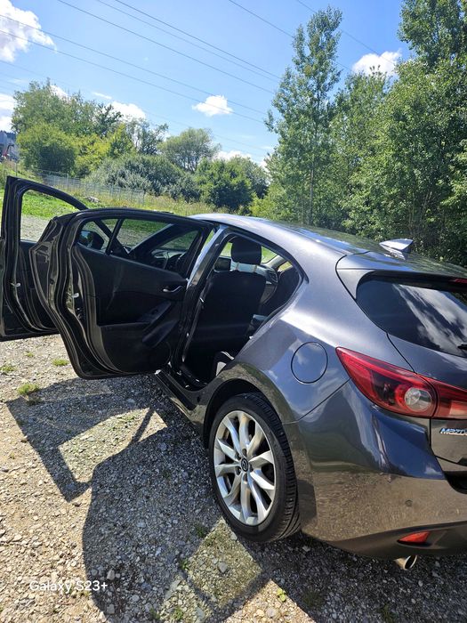 Mazda 3–2016–echipare completă, aspect îngrijit, confort și eleganță.