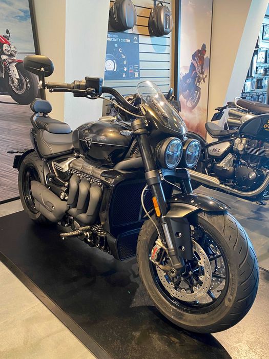 Motocicleta Triumph Rocket 3 Storm GT 2025 Rate | Leasing