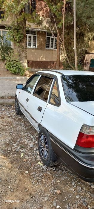 Нексия сотилади холати урта!