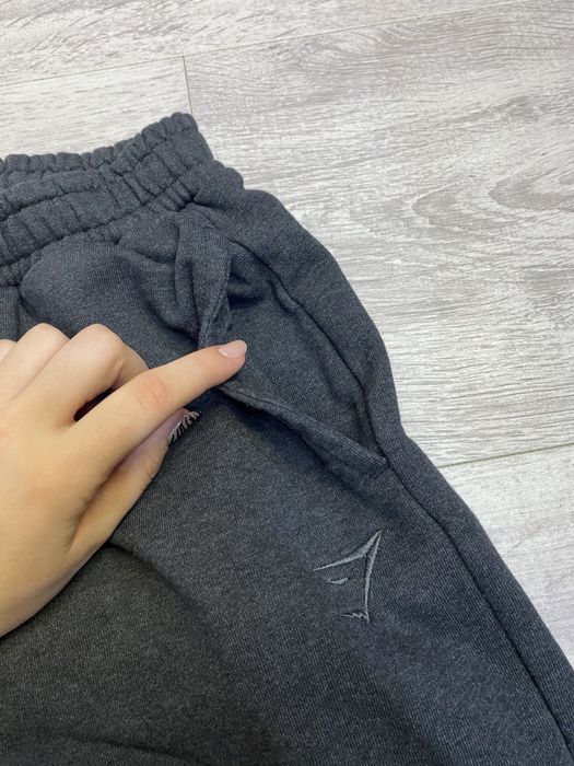 Pantaloni trening gymshark