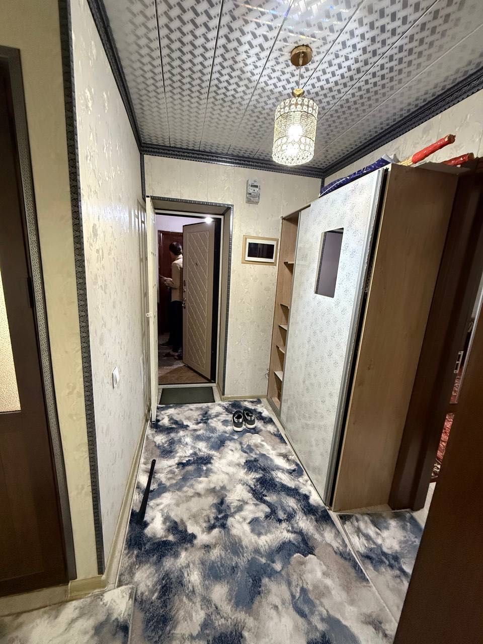 ижарага квартира берилади 3 хонали,3 этаж адрес:дагбитская банк колеж