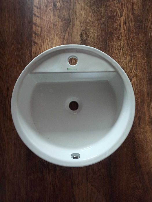 Нова мивка за баня