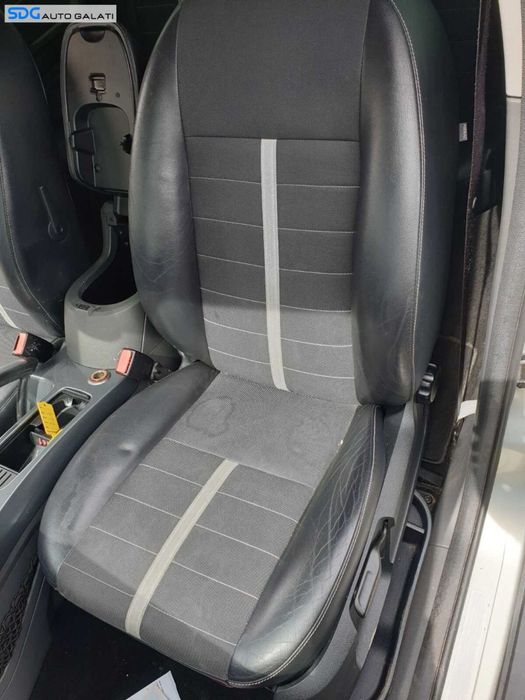 Interior Semipiele Semi Piele Scaun Scaune Fata Stanga Dreapta si Bancheta cu Spatar Ford Kuga 1 2008 - 2013 [C7797]