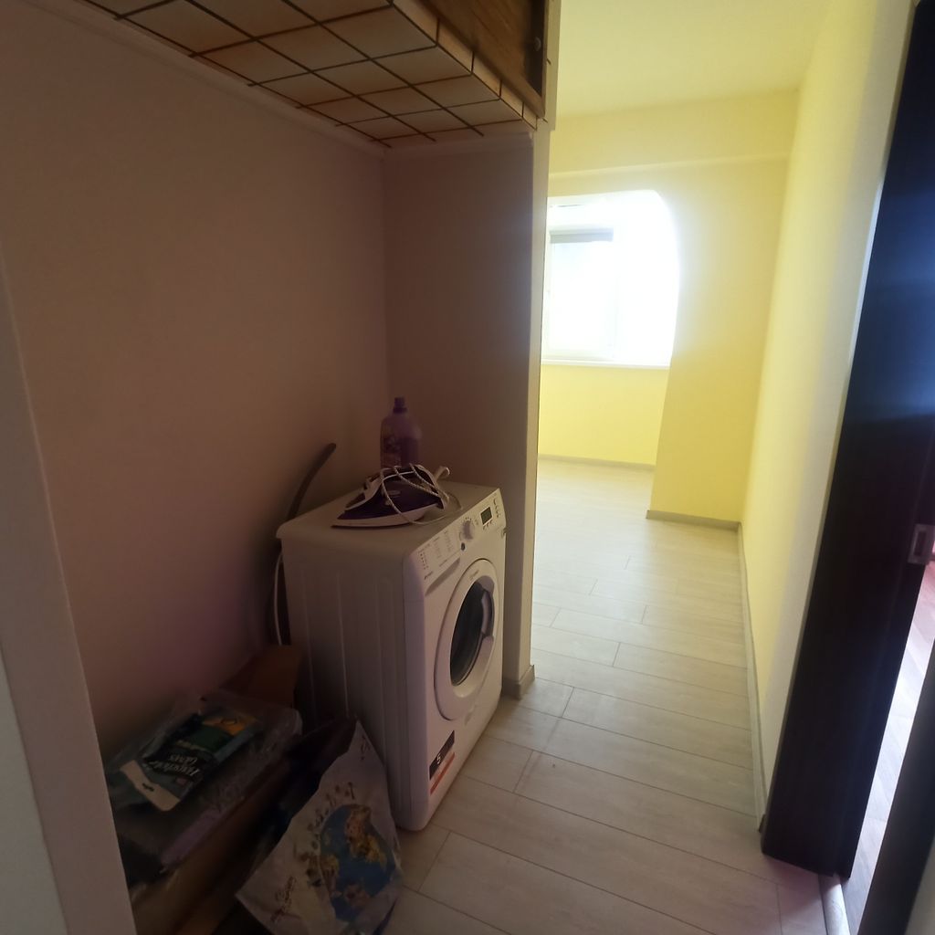 Дава се под наем Тристаен апартамент в Казанлък - 80 кв.м за 178.5 € - Снимка #5