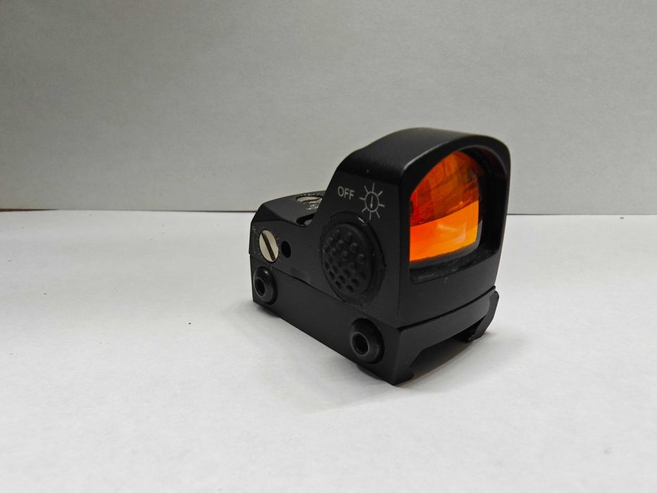 Прицел колиматорный новый