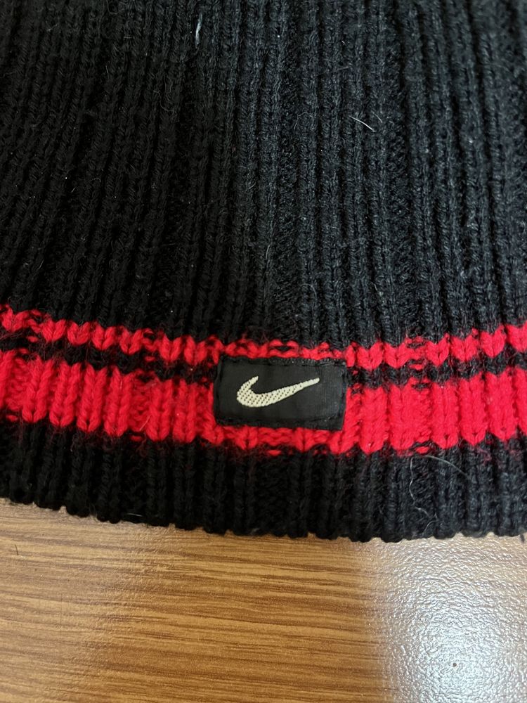 Vând căciulă Nike