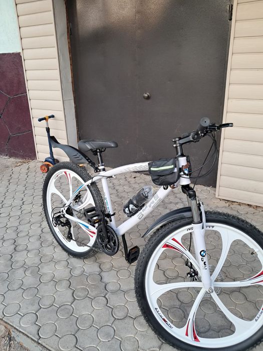 Велосипед, в велосипед идеальном состоянии.